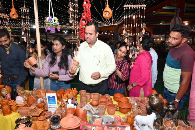 ea645f4a-5842-40db-83e7-a1738bd51df0