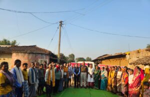 पुलिस का जन जागरूकता अभियान जारी, ग्राम कोयलारडीह में लगी पुलिस जन चौपाल