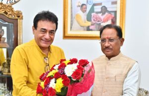 मुख्यमंत्री विष्णुदेव साय से सुप्रसिद्ध अभिनेता नीतिश भारद्वाज ने की सौजन्य मुलाकात