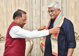 केंद्रीय पर्यटन एवं संस्कृति मंत्री गजेन्द्र सिंह शेखावत ने मुख्यमंत्री विष्णुदेव साय से की सौजन्य भेंट