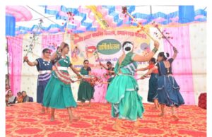 स्कूल के वार्षिक उत्सव में विद्यार्थियों ने सांस्कृतिक कार्यक्रमों से बांधा समां: