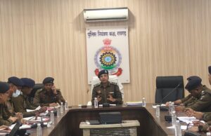 अवैध गतिविधियों पर जीरो टॉलरेंस की नीति पर काम करें थाना प्रभारी….एसएसपी शशि मोहन सिंह