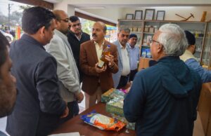 डॉ जाट ने कृषि विश्वविद्यालय की अनुसंधान और विस्तार गतिविधियों की सराहना की