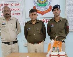 24 घंटे में पुलिस ने मकान और राशन दुकान चोरी का किया खुलासा, तीन आरोपी गिरफ्तार