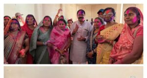 होली सिर्फ रंगों का त्यौहार नहीं बल्कि दिलो को जोड़ता है ::-विधायक इन्द्र साव
