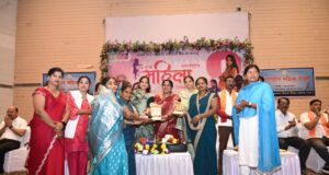 अंतर्राष्ट्रीय महिला दिवस पर पुलिस ने नारी शक्ति संगठनों का किया सम्मान