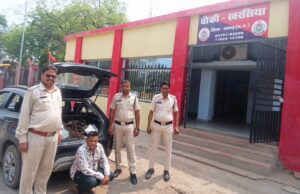 अवैध कबाड़ परिवहन पर रायगढ़ पुलिस की सख्ती, कार में स्क्रैप ले जा रहे आरोपी को खरसिया पुलिस ने पकड़ा