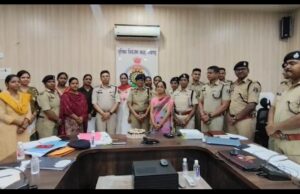 महिला पुलिसकर्मियों को प्रशस्ति पत्र देकर किया सलाम, “HELLO SISTER” हेल्पलाइन का भी हुआ शुभारंभ!!