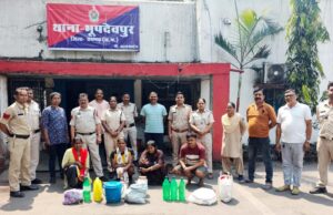 अवैध महुआ शराब के खिलाफ पुलिस व आबकारी विभाग की संयुक्त कार्रवाई