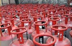 रसोई गैस की सुचारु आपूर्ति सुनिश्चित करने अधिकारियों को निर्देश: प्रदेश में एलपीजी, पेट्रोल और डीजल का पर्याप्त स्टॉक