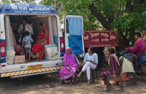 वनांचलों की ‘संजीवनी’ बनी मोबाइल मेडिकल यूनिट: साढ़े तीन माह में 2000 से अधिक ग्रामीणों का हुआ निःशुल्क उपचार
