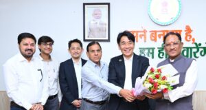 मुख्यमंत्री विष्णु देव साय से जापान के प्रतिनिधिमंडल की सौजन्य मुलाकात: निवेश, तकनीकी सहयोग और औद्योगिक विस्तार को लेकर हुई विस्तृत चर्चा