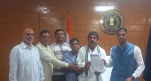 सिविलअस्पताल मे बढ़ रहा असुरक्षा का वातावरण,सुरक्षागार्ड नियुक्ति की मांग का कलेक्टर को ज्ञापन