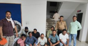 “ऑपरेशन अंकुश” के तहत क्षेत्र में जुआ फड़ पर बड़ी कार्रवाई, 08 जुआरी गिरफ्तार, ₹24,200 नगदी और ताश पत्ती जब्त