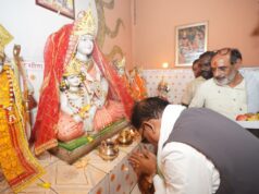 मुख्यमंत्री विष्णुदेव साय पहुंचे कोसला धाम माता कौशल्या मंदिर में पूजा-अर्चना कर प्रदेशवासियों की सुख-समृद्धि की कामना की