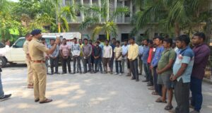 “ऑपरेशन_प्रहार” के तहत पुलिस की कार्रवाई— 29 संदिग्ध कबाड़ी और फेरीवालों को थाने लाकर की गई तस्दीक