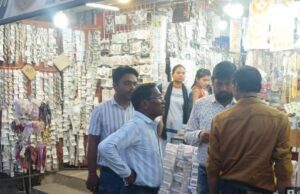 संजय मार्केट में निगम का सख्त एक्शन, सड़क बाधित करने वाले 20 दुकानदारों पर कार्रवाई