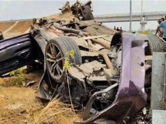 भीषण हादसा: 250 किमी/घंटा की रफ्तार से दौड़ रही BMW डिवाइडर से टकराई; दो की मौत, इंजन 30 मीटर दूर गिरा