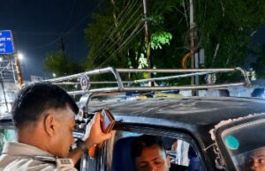सड़क सुरक्षा अभियान के तहत यातायात पुलिस की बड़ी कार्रवाई, ओडिशा हाईवे पर ब्रीथ एनालाइजर जांच में शराब पीकर वाहन चलाते मिले 5 भारी वाहन चालक