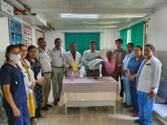 अपने नवजात की उम्मीद छोड़ चुके माता-पिता को 50 दिन के उपचार के बाद स्वस्थ शिशु सौंपा