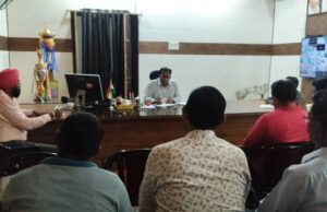 बाढ़ आपदा प्रबंधन को लेकर निगम आयुक्त ने ली समीक्षा बैठक