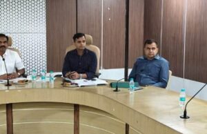परिवहन सचिव ने ली बस संचालको एवं अधिकृत वेंडरों की बैठक