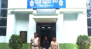 नगद 5,370, सट्टा पट्टी और मोबाइल जब्त, व्हाट्सएप पर भी मिला सट्टे का हिसाब