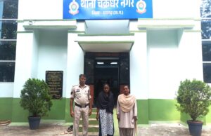 नगद 5,370, सट्टा पट्टी और मोबाइल जब्त, व्हाट्सएप पर भी मिला सट्टे का हिसाब