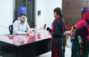 जनदर्शन में कलेक्टर ने सुनीं आमजन की समस्याएं