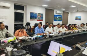 कानून व्यवस्था की समीक्षा बैठक में कलेक्टर ने दिए व्यापक प्रचार-प्रसार के निर्देश, डिप्टी कलेक्टर एवं जिला परिवहन अधिकारी को सौंपी जिम्मेदारी