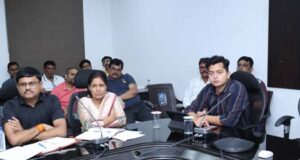 अपर कलेक्टर ने ट्रांसपोर्टर्स, उद्योगों और खनन कंपनियों के प्रतिनिधियों की संयुक्त बैठक ली