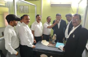 विधि प्रकोष्ठ के पदाधिकारियों एवं अधिवक्ताओं ने वरिष्ठ अधिवक्ता अभिजीत मलिक का जन्मदिन गरिमामय वातावरण में मनाया