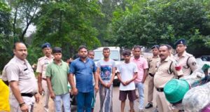 किराएदारों, बाहरी राज्यों के निवासियों और औद्योगिक इकाइयों में कार्यरत विदेशी नागरिकों के दस्तावेजों की हो रही जांच