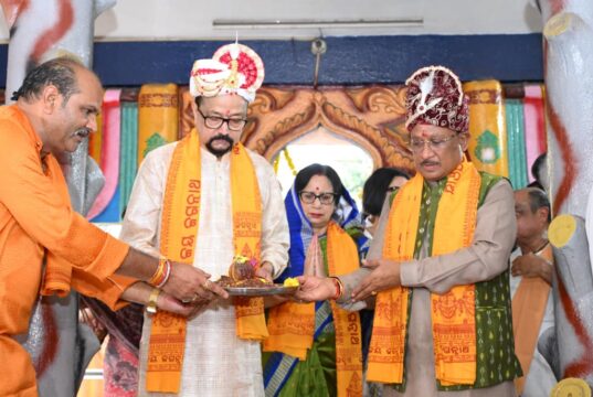 पूजा-अर्चना एवं छेरा-पहरा की परंपरा निभाकर प्रदेश की सुख-समृद्धि, उत्तम वर्षा और किसानों की खुशहाली की कामना की