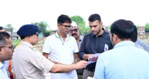 फोर-लेन सड़क, गोवर्धनपुर पुल, मरीन ड्राइव और स्पोर्ट्स कॉम्प्लेक्स सहित कई परियोजनाओं की प्रगति का लिया जायजा