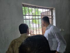 अधिकारियों को संवेदनशील क्षेत्रों में निरंतर निगरानी रखने एवं आपात स्थिति में सतर्क रहने के दिए निर्देश
