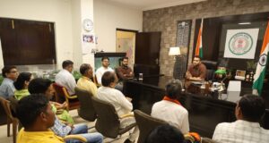 कलेक्टर ने समिति के अध्यक्षों, सदस्यों एवं नोडल अधिकारियों के साथ की समीक्षा बैठक
