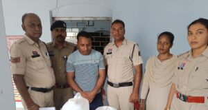 सार्वजनिक स्थानों पर शराबखोरी करने वाले 12 व्यक्तियों पर भी आबकारी एक्ट के तहत कार्रवाई