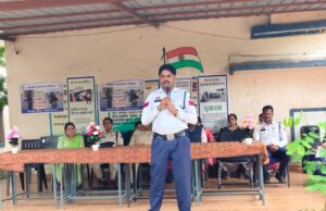 हेलमेट, सड़क सुरक्षा, महिला हेल्पलाइन और साइबर सुरक्षा पर दी महत्वपूर्ण जानकारी