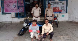 पुलिस ने खेतों से केबल वायर चोरी करने वाले दो सक्रिय चोरों को दबोचा