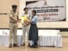 स्कूली बच्चों ने स्टॉलों का भ्रमण कर नवीन कानून, साइबर सुरक्षा, यातायात एवं महिला सुरक्षा की ली जानकारी