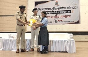 स्कूली बच्चों ने स्टॉलों का भ्रमण कर नवीन कानून, साइबर सुरक्षा, यातायात एवं महिला सुरक्षा की ली जानकारी