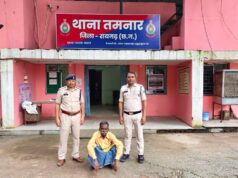 पत्नी के लापता होने के शक पर आरोपी ने बुजुर्ग पर टंगिया से किया था जानलेवा हमला, वारदात में प्रयुक्त कुल्हाड़ी जब्त