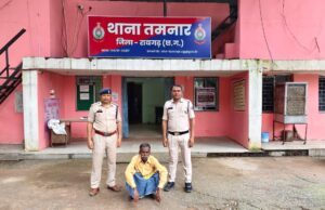 पत्नी के लापता होने के शक पर आरोपी ने बुजुर्ग पर टंगिया से किया था जानलेवा हमला, वारदात में प्रयुक्त कुल्हाड़ी जब्त