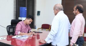 जनदर्शन में एडीएम ने सुनीं लोगों की समस्याएं