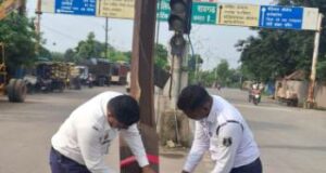 सड़क हादसों पर अंकुश लगाने यातायात पुलिस की पहल, यातायात पुलिस टीम ने जिले के ब्लैक स्पॉट का निरीक्षण