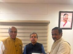 रेलवे स्टेशन पर 8 महत्वपूर्ण ट्रेनों के ठहराव की मांग, रेलवे बोर्ड चेयरमैन से सांसद श्री देवेन्द्र प्रताप सिंह ने की मुलाकात