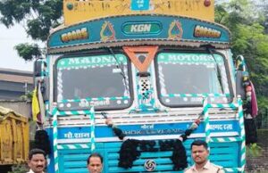 24 टन अवैध कबाड़ से लदा 14 चक्का ट्रक पकड़ा, ₹17.55 लाख का माल और वाहन जब्त