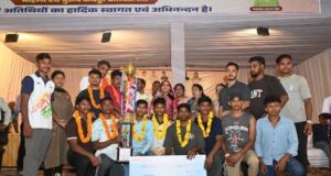जिला स्तरीय कबड्डी प्रतियोगिता में खिलाड़ियों ने दिखाया दमखम