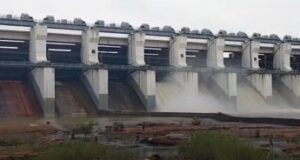धमतरी में भारी बारिश से उफान पर नदियां